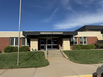 Front entrance of St. Luke Hospital Emergency Entrance
